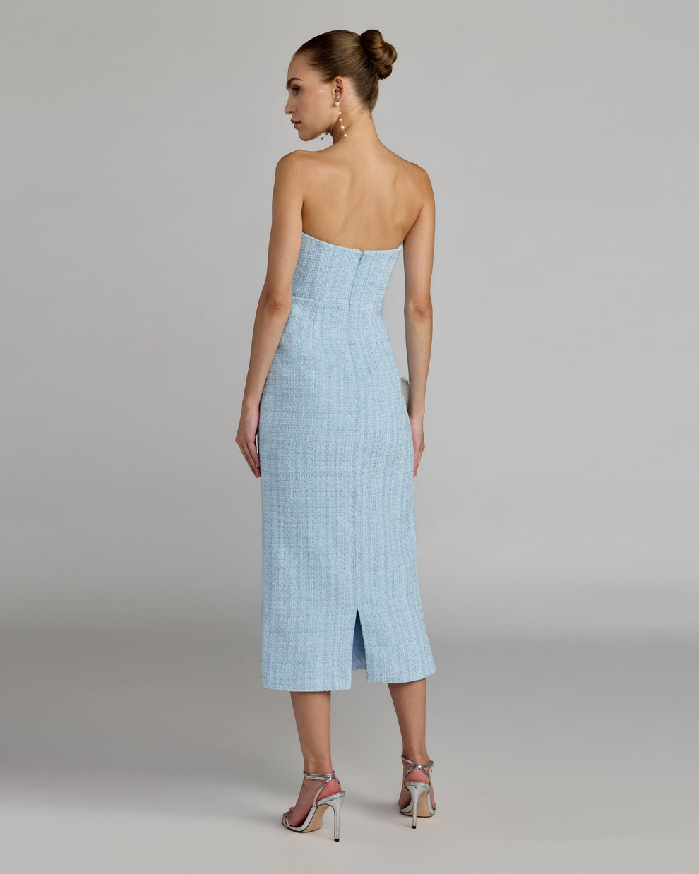 Ieena for Mac Duggal - Blue Boucle Strapless 3D Floral Midi Dress - Powder Blue Multi / US 8 Ieena for Mac Duggal - Blue Boucle Strapless 3D Floral Midi Dress - Powder Blue Multi / US 8