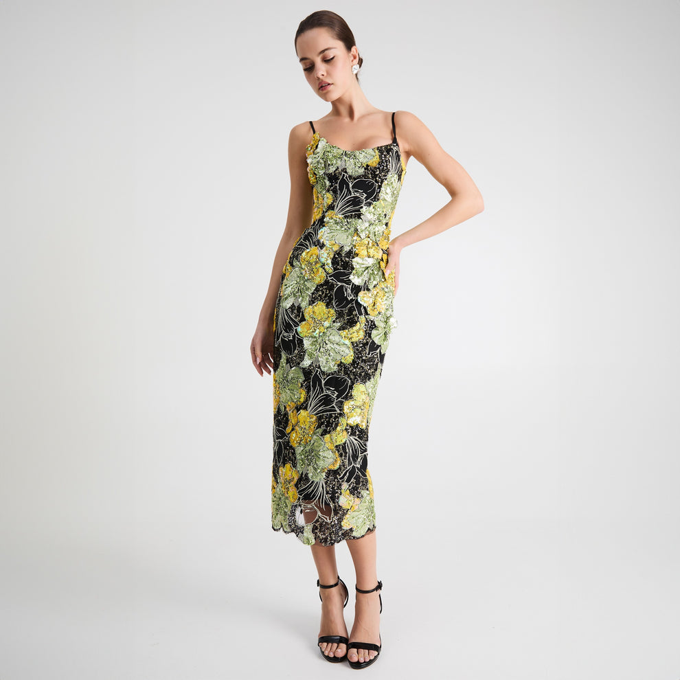 helsi mia floral embroidered midi dress Emelia related_tag_ss24-plus-c Size:46 Long & any size pants (add Size in payment comment section) SWEETGREEN - HEALTHY SALADS,