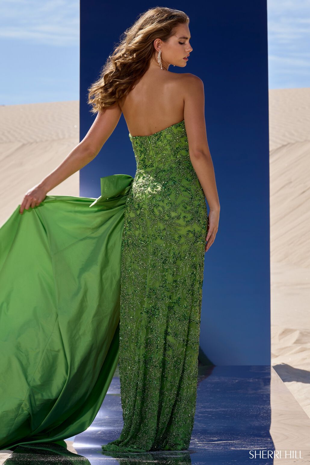 Sherri Hill 56223 6 / ivory