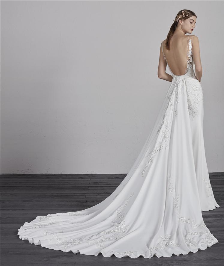 Pronovias detachable hot sale train