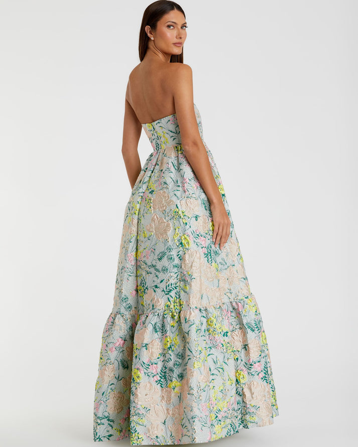 Mac Duggal – tagged 