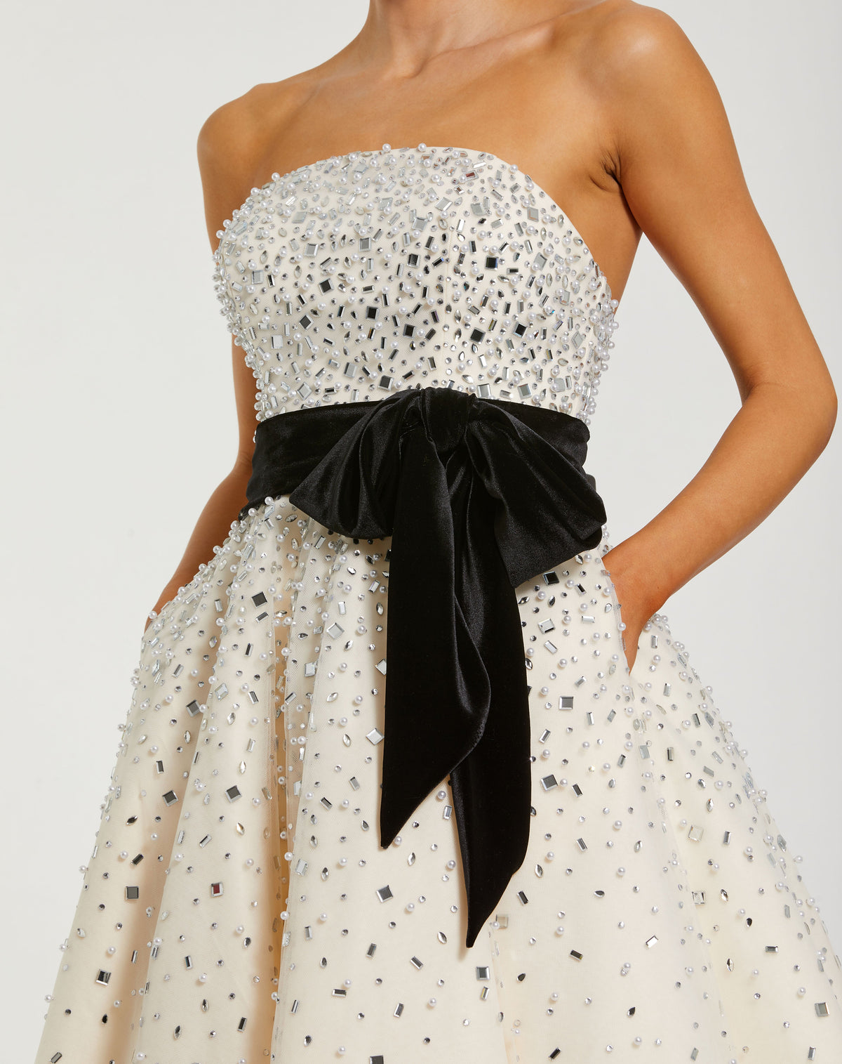 Mac Duggal 11983 - Black Cream