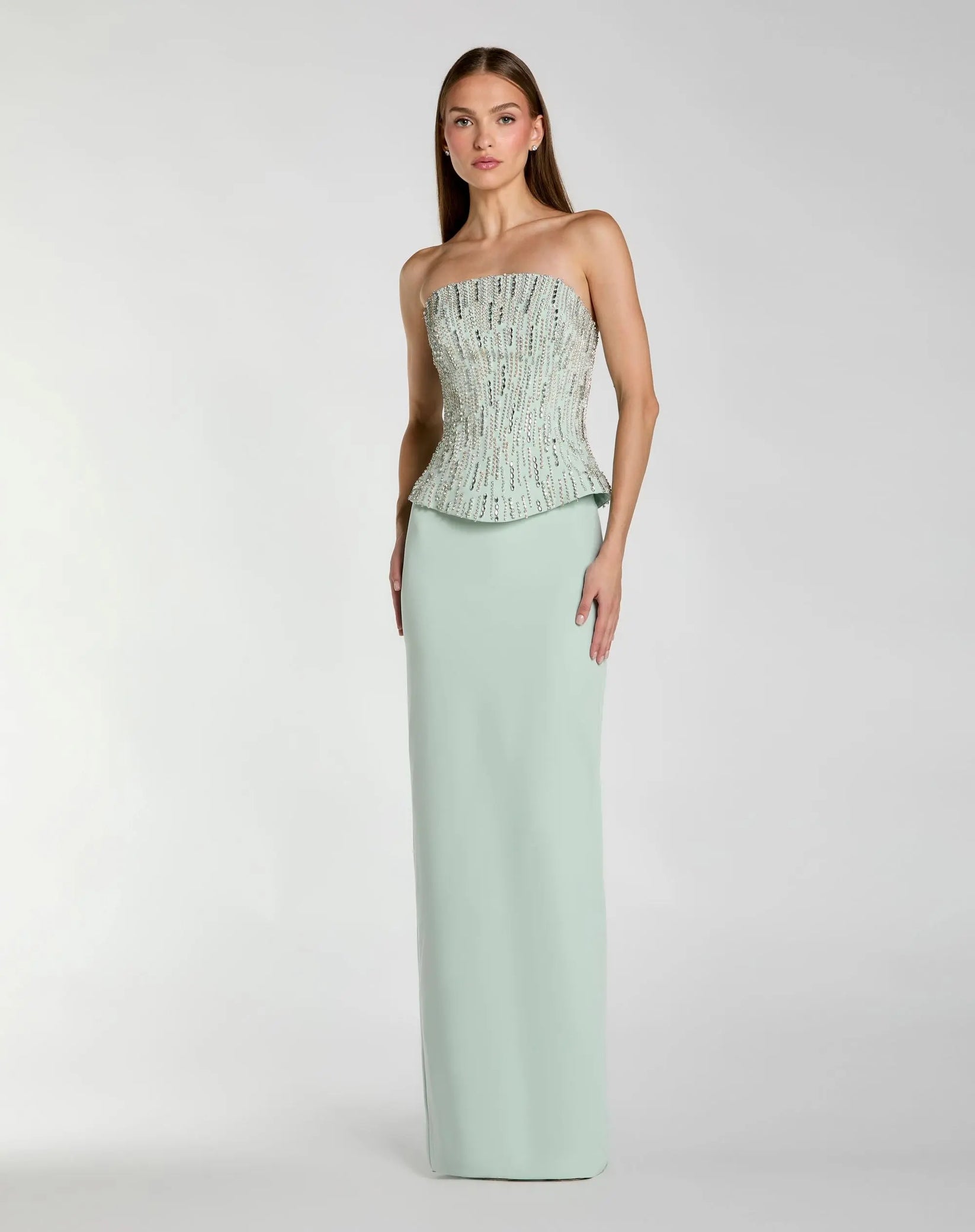 Mac Duggal 2366