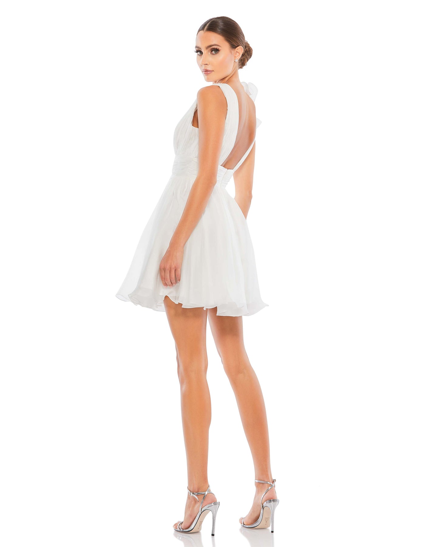 （US発）Mac Duggal カットアウト付きハイネックガウン Mac Duggal◇カットアウトグリーンハイネック ティアード ガウン