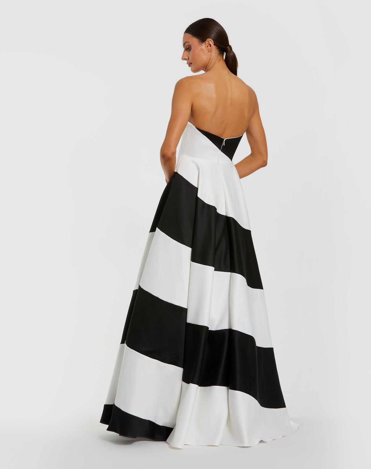 Mac Duggal 56190 - Black Ivory