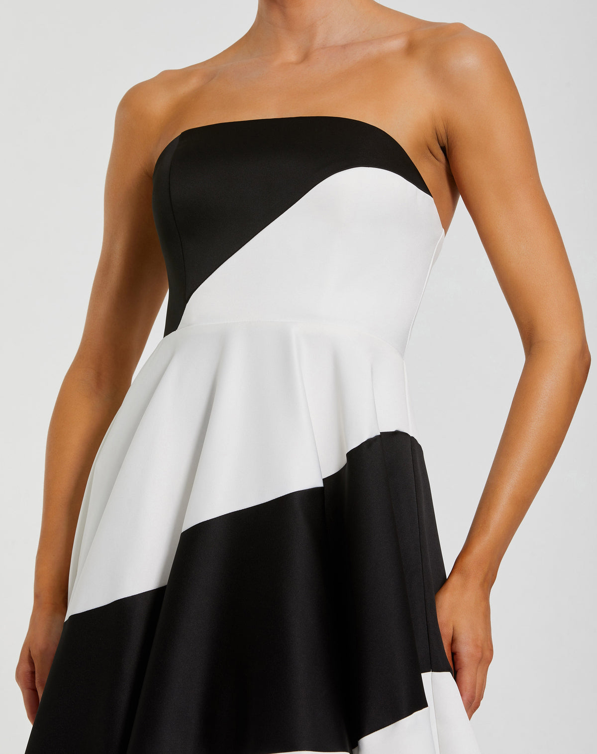 Mac Duggal 56190 - Black Ivory