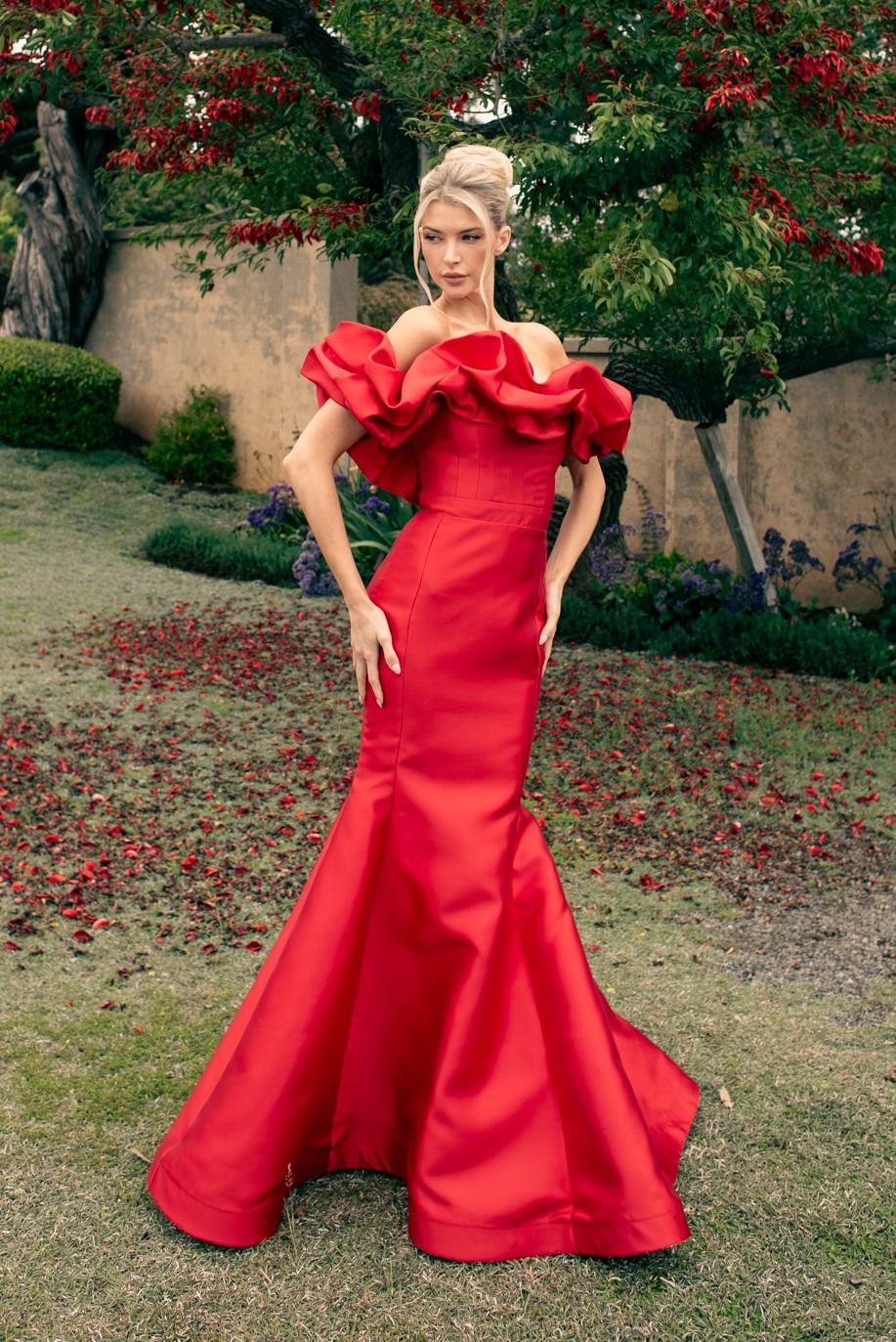 nicole bakti red dress Nicole Bakti Evening
