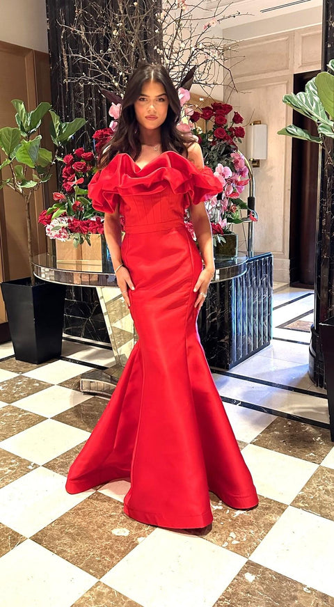 Nicole Bakti 7379
