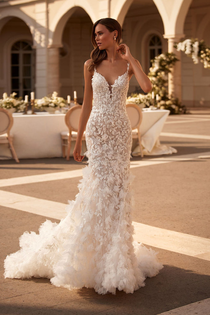 Strapless Lace Mermaid Scalloped Train Wedding Gown CD928 Strapless Lace  Mermaid Scalloped Train Wedding Gown CD928
