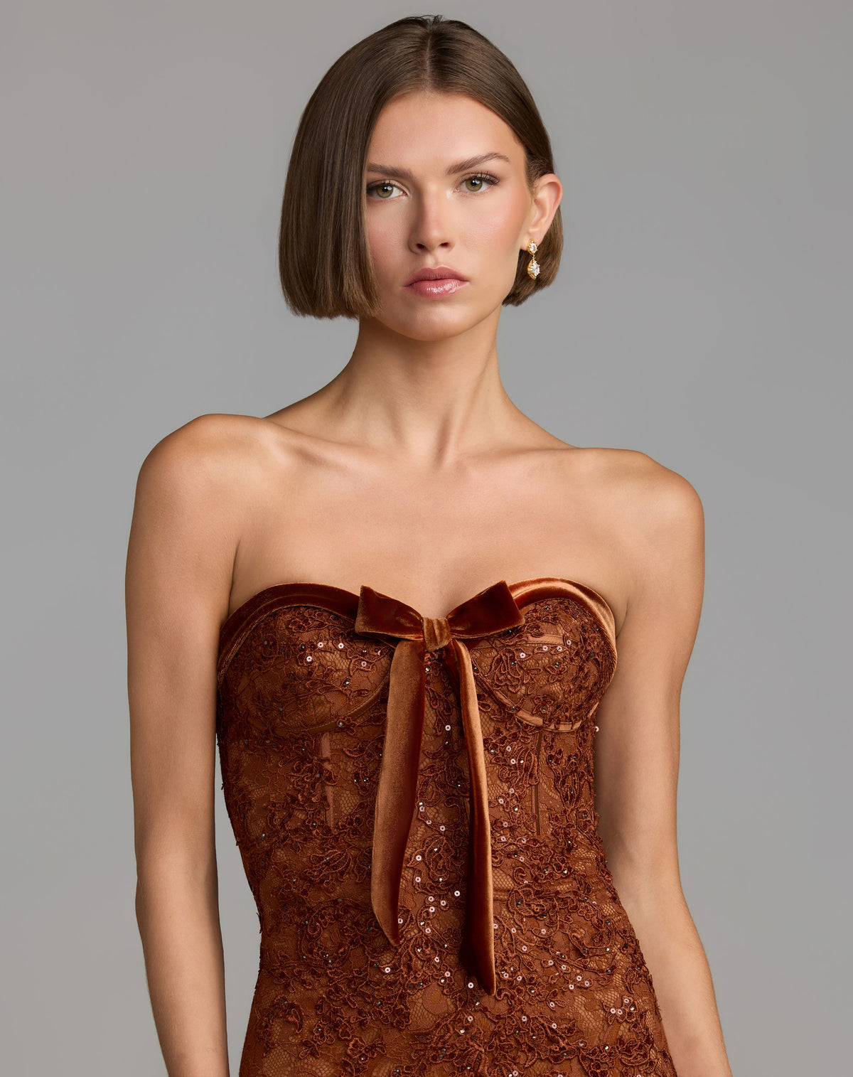 Mac Duggal 79459 Cinnamon close-up