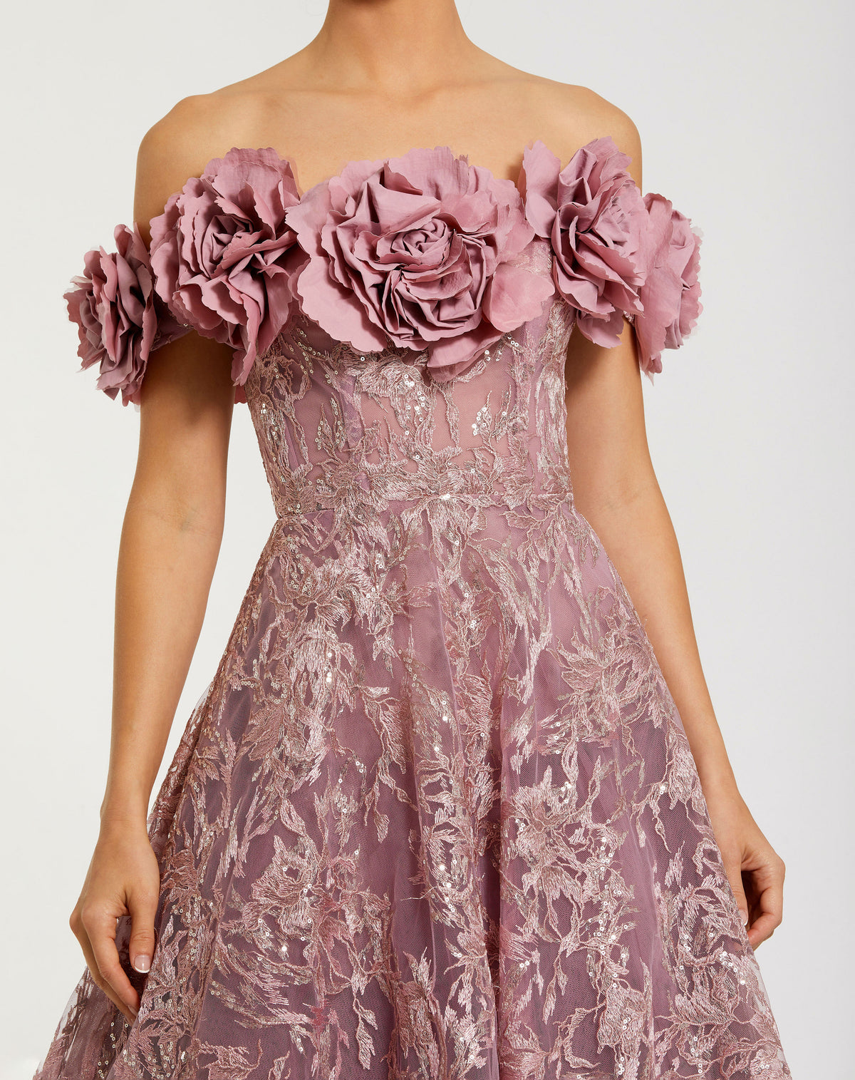 Mac Duggal 21032 Mauve close-up