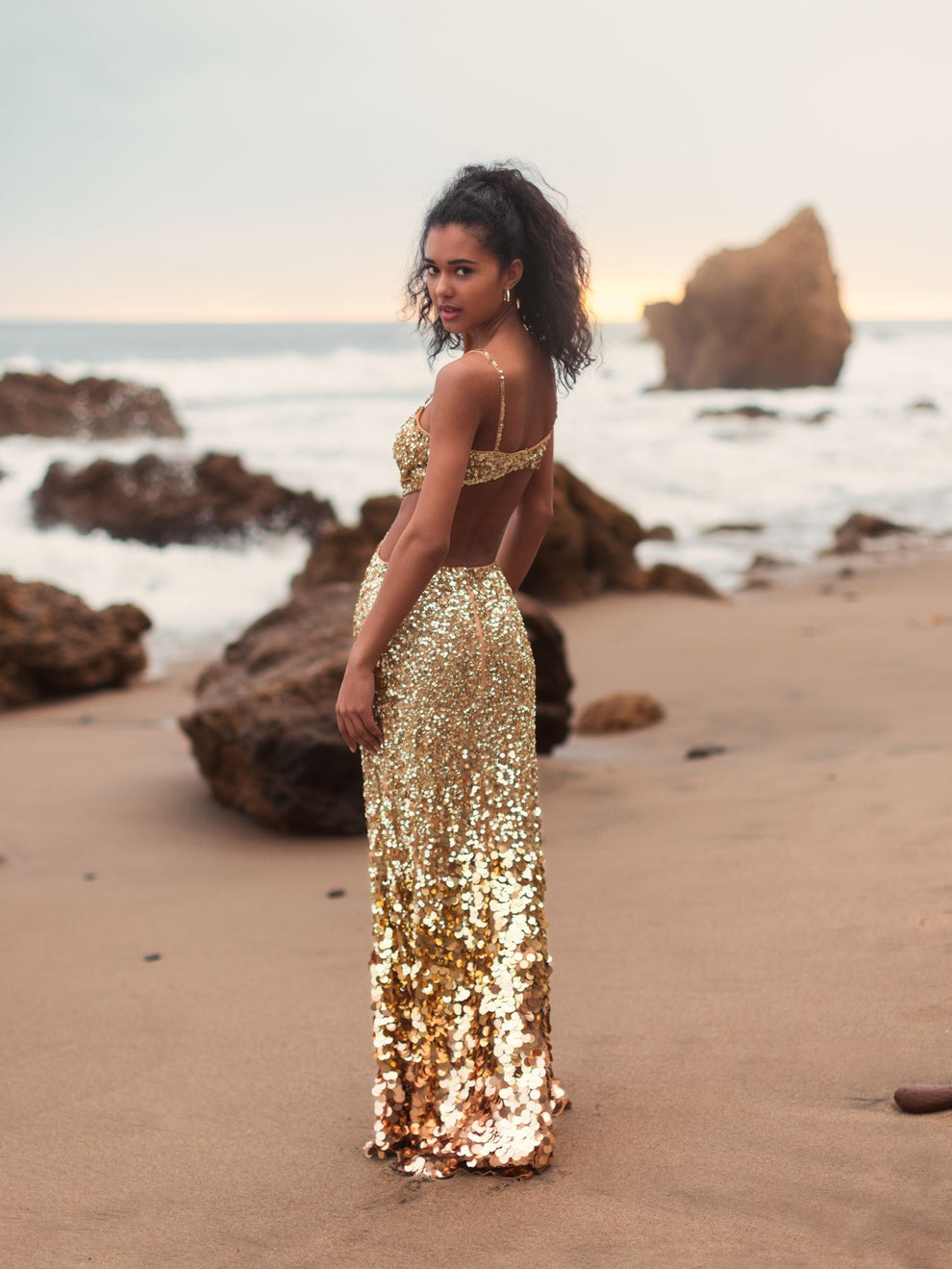 Mac Duggal - Blue Thin Strap Cut Out Evening Gown With Ombre Sequins - US 6 Mac Duggal - Blue Thin Strap Cut Out Evening Gown With Ombre Sequins - US 6