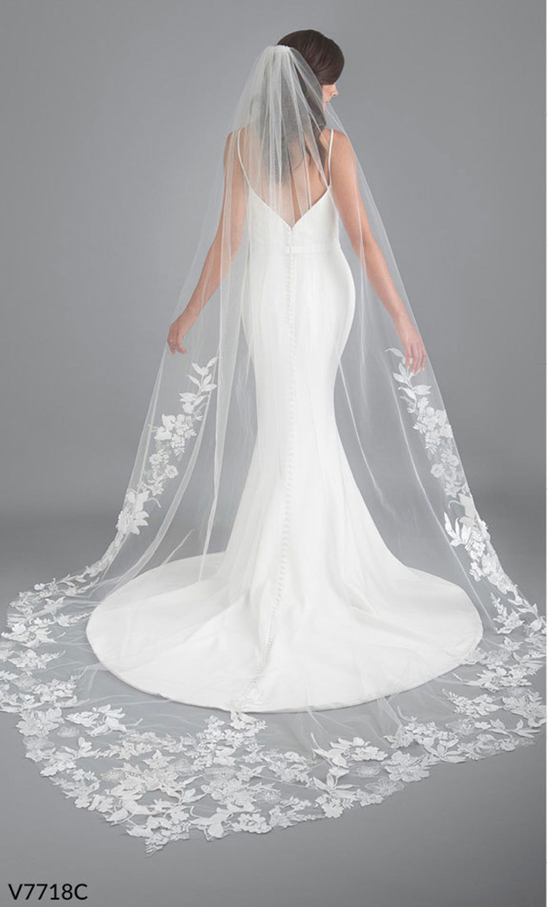 Bel Aire Bridal Veils V7562 - Contemporary floral lace - Veil #V7562