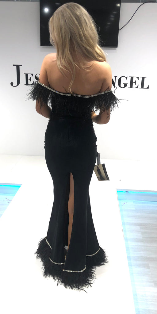 Jessica Angel 889